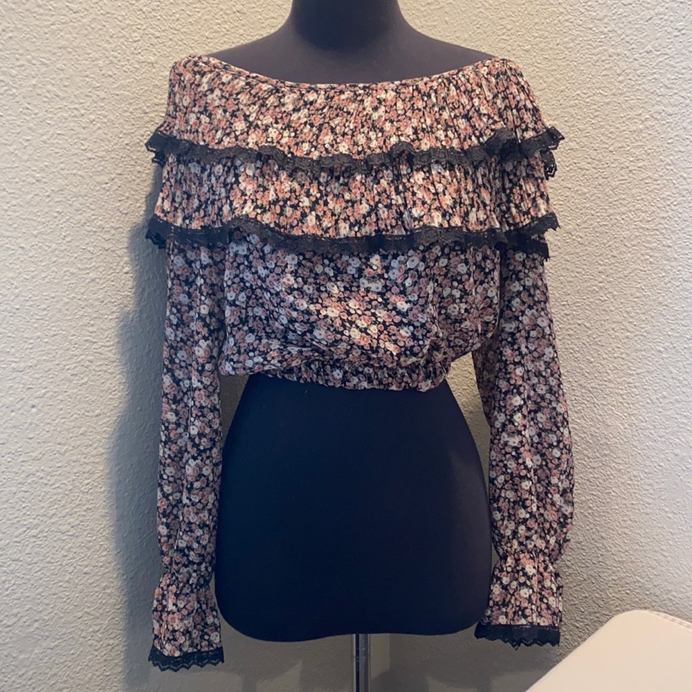 Tarazzia off shoulder crop top with elastic waist